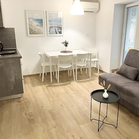Casa Orange Apartment โคเปร์ ภายนอก รูปภาพ