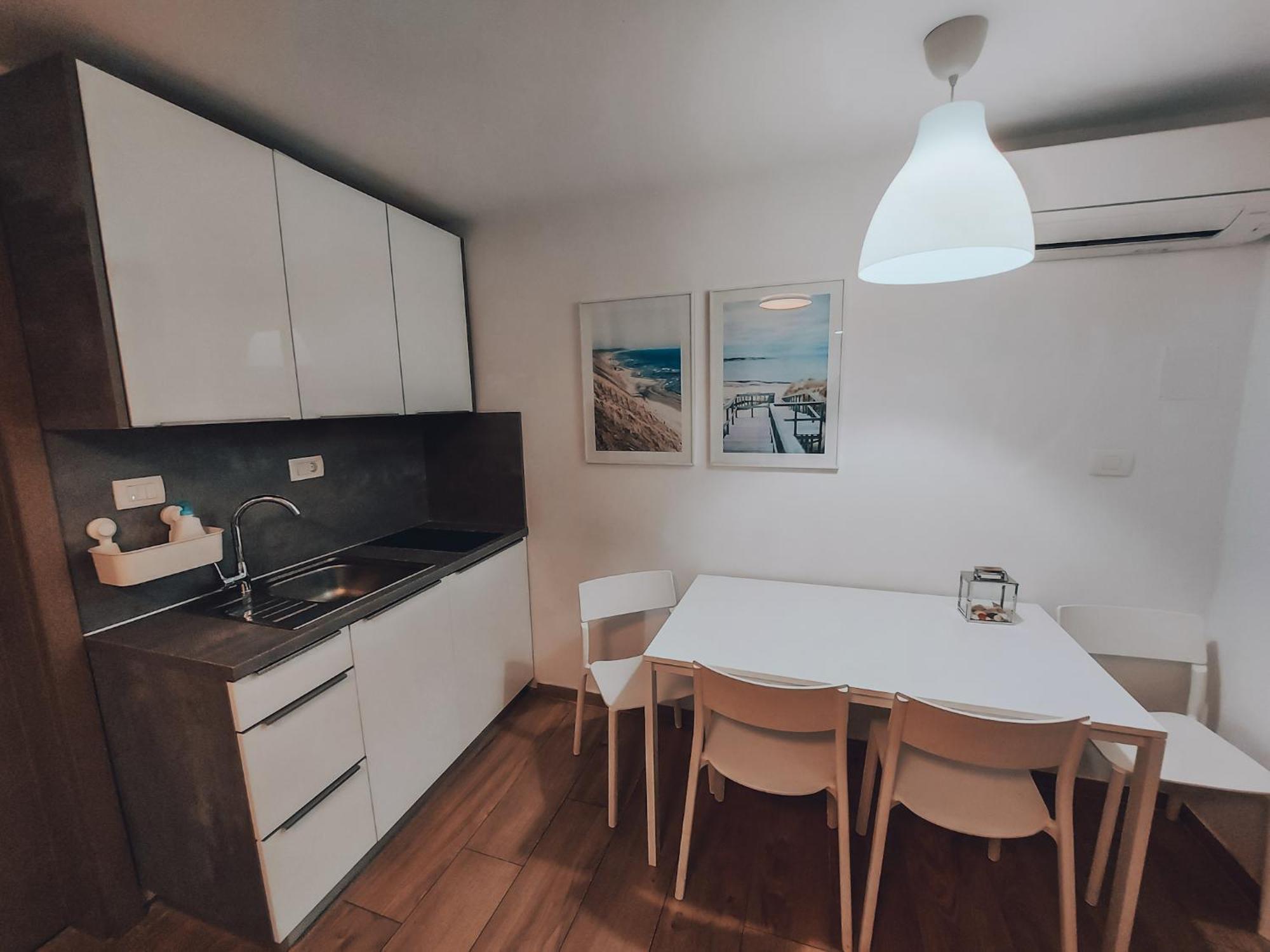 Casa Orange Apartment โคเปร์ ภายนอก รูปภาพ