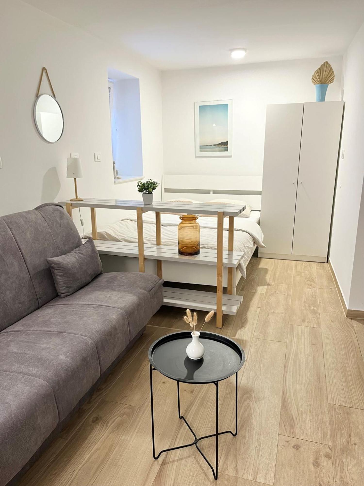 Casa Orange Apartment โคเปร์ ภายนอก รูปภาพ
